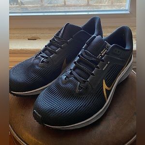 NEW Women’s Nike Pegasus 40 - Size 8.5